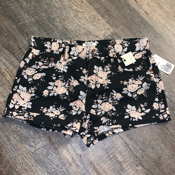 Black with fade pink floral denim shorts - NEW - Picture 1 of 5